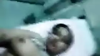 دكتور شاب متحول بشكل بنت ماساج