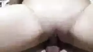 الأصلع يرفع الخادمة الشقراء فوق زبه