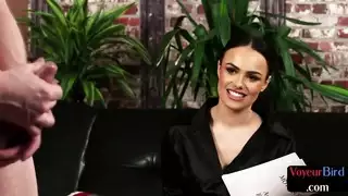 بورنو بي دي إس إم: السيدة ساسكيا تستخدم جسدها وكعبها لإذلال عبدها