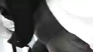 حبيبة سمراء ممتلئة الجسم تحصل على جلسة ضخ قاسية في مهبلها المبلل