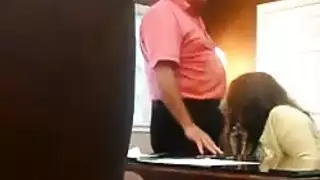 نيج وتصوير سري المدير والموضفه