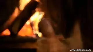 جماع مثلث قاسي: إيلاج مزدوج مع لعبة وقضيب حقيقي