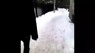 فتاة سمراء تمارس الجنس في أول بث مباشر لها