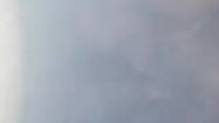 ميلف ساخنة تركب قضيب شاب في حفلة جنس مرهقة