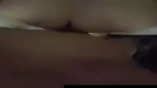 جولة تلو الأخرى يتم ضرب مؤخرتها بعنف