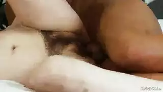 سميشل سمراء هندية تنيك بيضاء