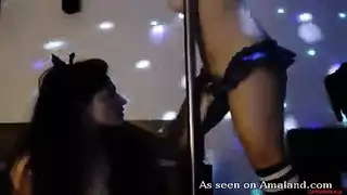 الجدة المثيرة تعلمك أفضل حركاتها الإباحية