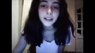 المره تدلع والرجل يلمس بزاز المرة وكسهاeu6uap6fqrjx