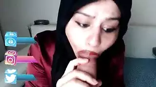 بنت وبنت مص بزاف بعض