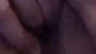 جينا سافاج: الفاتنة سمراء البشرة دائماً مستعدة للشرب والجنس العنيف