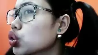 بوس في الشفاه ساخن