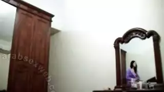 تتناك من عشيقا بقميص النوم البنفسجي