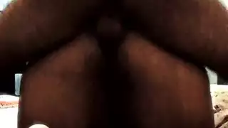 نيك جامد اصور حبيبي و هو ينيكني بكل قوة في طيزي