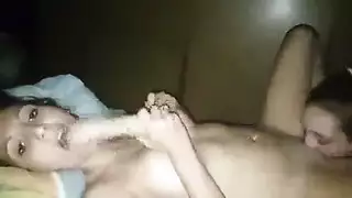 منار المنهكة تأخذ قضيبًا ضخمًا في مهبلها
