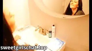 ٧،٠
