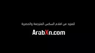 الابنة المراهقة مترجم
