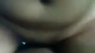 بنت من الرياض بنيها باكستاني