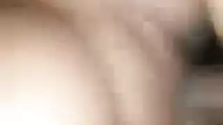 فيديو إباحي عن كس ضيق يتمدد بقضيب ضخم