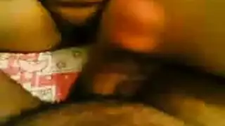 لعق النهود