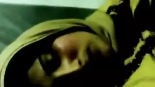 ثعلبة محجبة تأخذ كل شيء: أقصى شهوة في كل ثقب