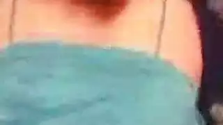 بنت تحلب زب حبيبها