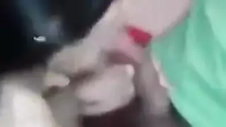 كلبتان ساخنتان في مشهد جنسي جماعي مكثف