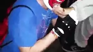 مهرج النادي سيارة