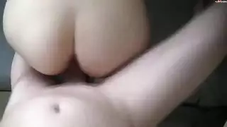 شقراء هاوية متضرعة لعنف إباحي خام