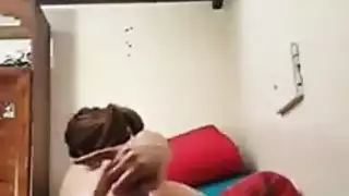 دخول خيارة في كس مراهقة