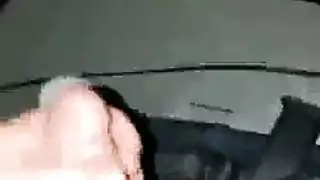 أم مثيرة تخدم صديقاتها المعنفات بجنس فموي مكثف