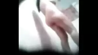 استمناء هاوي عربي: فرج مبلل ووصول صاخب للذروة
