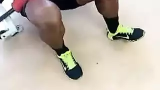 بالسلاسل قضيب شقي