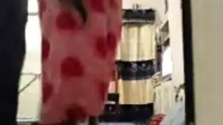 ينيكها وتشرب بلبنو