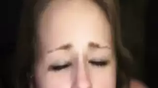 سكس يدوي من منظور الشخص الأول وحمل ساخن على وجهها