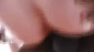 ميلف شقراء مديونة تشبع نفسها بدعك مهبلها الرطب