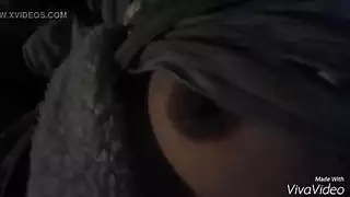 لعق اصابع الجميلة