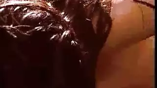 الفتيات التايلانديات لم يقمن بالشرج من قبل وهم يستعدون لممارسة الجنس أثناء الحفلة