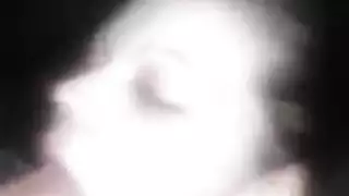 مثير امرأة سمراء الفاسقة لعب بوسها.