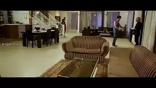 الجبهة الساخنة مع كبير الثدي ، ريبيكا كان لها الثلاثي مع بناتها ، بينما في الغابة المحلية