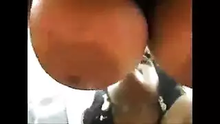 يتم الحصول على مسمر الجبهة الساخنة خشب الأبنوس مقابل المال ، على الرغم من أنها تريد هذه الطريقة أكثر