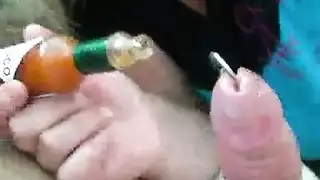 الفلفل مفلس رودس هو التدفق نمط الفرخ بينما كانت لطيفة لامرأة أخرى.