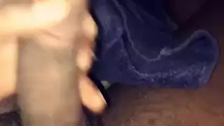 تركت جيني سيندي بمفردها قرنية أكثر من أن تمنعها من ممارسة الجنس مع زميلتها