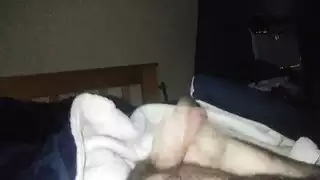 يبدأ الصبي المنفرد الهواة المشعر اليوم مع استمناء صباح حار واتفاق شاعر