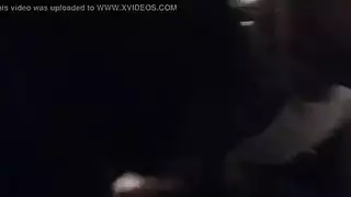 فتاة الهواة تعرضت للإيذاء من قبل رجل قابلته للتو
