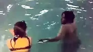 اجمل حفلة سكس خليجية في الكويت تبادل زوجات في المسبح