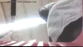 جبهة مورو الأبنوس هو الديوز زوجها وإعطاه تدليك لطيف حيث يمكن أن يتضاعف