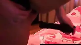 في سن المراهقة الحلو تظهر بوسها