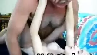 نحيل العجوز اللعب الحمار مع دسار